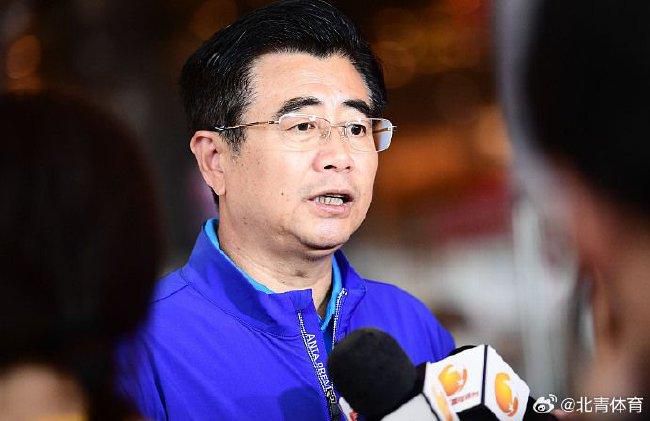 忘穿奶罩被同桌c了一节课